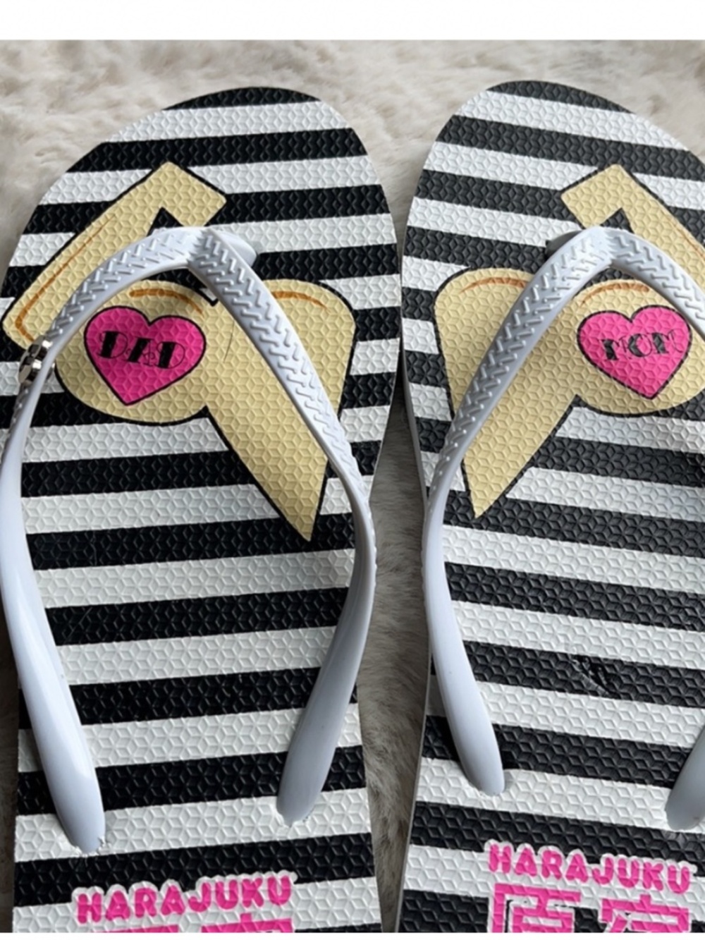 Hayaguku Lovers Gwen Stefani sz 3/4 Girls flip flops NWT - Picture 3 of 5